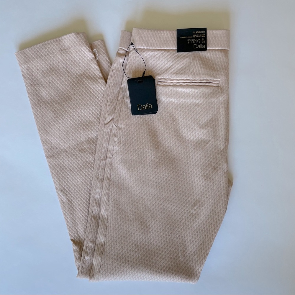NWT Dalia cropped pants | Classic fit